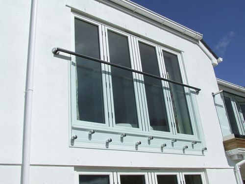 现代玻璃朱丽叶阳台窗户清除安全玻璃栏杆佛山工厂